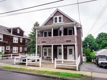 98 Winter St, Saugus, Massachusetts, 3 Bedrooms Bedrooms, 7 Rooms Rooms,2 BathroomsBathrooms,Residential Lease,For Rent,Winter St,73539300 98 Winter St, Saugus, Massachusetts, 3 Bedrooms Bedrooms, 7 Rooms Rooms,2 BathroomsBathrooms,Residential Lease,For Rent,Winter St,73539300