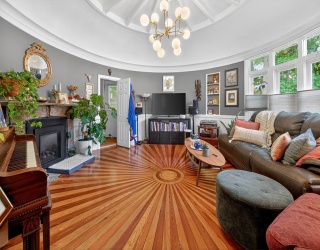 17 Dent St, Boston, Massachusetts, 2 Bedrooms Bedrooms, 5 Rooms Rooms,2 BathroomsBathrooms,Residential Lease,For Rent,Dent St,73539318