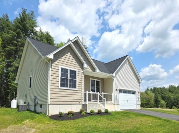 31 High Bluff Rd, Belchertown, Massachusetts, 3 Bedrooms Bedrooms, 6 Rooms Rooms,2.5 BathroomsBathrooms,Residential,For Sale,High Bluff Rd,73539368