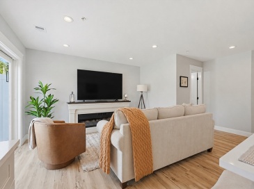 321 Winthrop Street, Taunton, Massachusetts, 3 Bedrooms Bedrooms, 5 Rooms Rooms,2.5 BathroomsBathrooms,Residential,For Sale,Winthrop Street,73539379