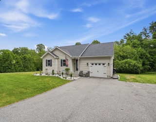 381 N Liberty St, Belchertown, Massachusetts, 3 Bedrooms Bedrooms, 6 Rooms Rooms,2 BathroomsBathrooms,Residential,For Sale,N Liberty St,73539405