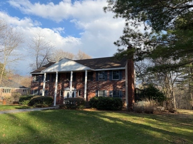 10 Crestwood Rd, North Reading, Massachusetts, 4 Bedrooms Bedrooms, 10 Rooms Rooms,4 BathroomsBathrooms,Residential,For Sale,Crestwood Rd,73511176