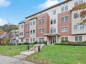 321 Hammond Pond Pkwy, Brookline, Massachusetts, 2 Bedrooms Bedrooms, 4 Rooms Rooms,2 BathroomsBathrooms,Residential Lease,For Rent,Hammond Pond Pkwy,73512686 321 Hammond Pond Pkwy, Brookline, Massachusetts, 2 Bedrooms Bedrooms, 4 Rooms Rooms,2 BathroomsBathrooms,Residential Lease,For Rent,Hammond Pond Pkwy,73512686