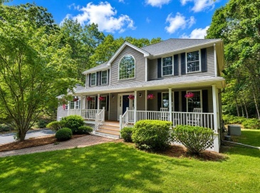 20 Emerald St, Tyngsborough, Massachusetts, 4 Bedrooms Bedrooms, 10 Rooms Rooms,3.5 BathroomsBathrooms,Residential,For Sale,Emerald St,73539441 20 Emerald St, Tyngsborough, Massachusetts, 4 Bedrooms Bedrooms, 10 Rooms Rooms,3.5 BathroomsBathrooms,Residential,For Sale,Emerald St,73539441
