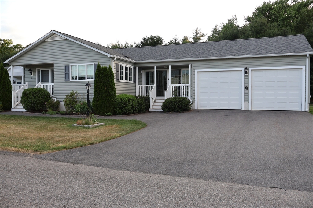 23 Quarry Stone Drive, Bridgewater, Massachusetts, 2 Bedrooms Bedrooms, 6 Rooms Rooms,2 BathroomsBathrooms,Residential,For Sale,Quarry Stone Drive,73539465