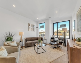 34 Oak Street, Boston, Massachusetts, 1 Bedroom Bedrooms, 4 Rooms Rooms,1 BathroomBathrooms,Residential,For Sale,Oak Street,73539484