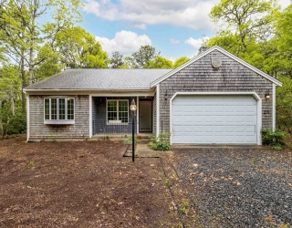 210 Pine Bluff Rd, Brewster, Massachusetts, 3 Bedrooms Bedrooms, 6 Rooms Rooms,2 BathroomsBathrooms,Residential,For Sale,Pine Bluff Rd,73522530