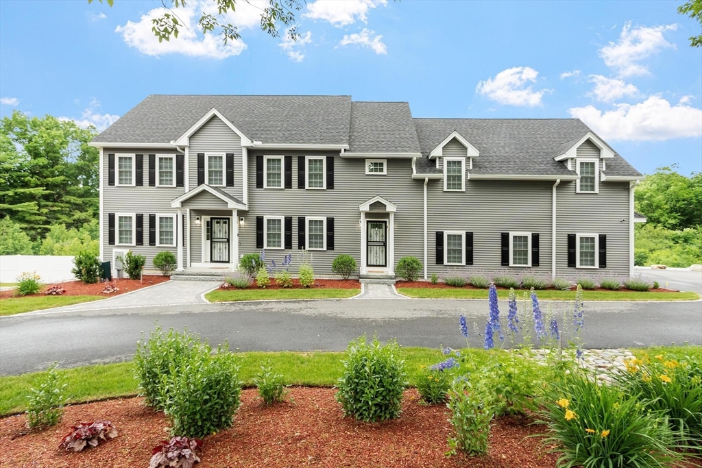 24 Townsend Rd, Shirley, Massachusetts, 4 Bedrooms Bedrooms, 12 Rooms Rooms,4.5 BathroomsBathrooms,Residential,For Sale,Townsend Rd,73534959