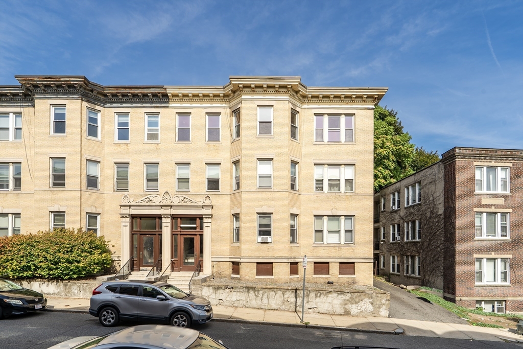 41 Orkney Rd, Boston, Massachusetts, 5 Bedrooms Bedrooms, 7 Rooms Rooms,2 BathroomsBathrooms,Residential Lease,For Rent,Orkney Rd,73539506