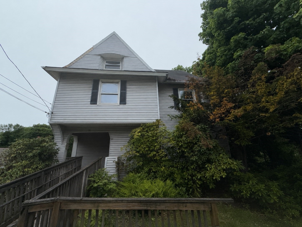 66 Linwood Ave, Northbridge, Massachusetts, 6 Bedrooms Bedrooms, 14 Rooms Rooms,3.5 BathroomsBathrooms,Residential Income,For Sale,Linwood Ave,73539526
