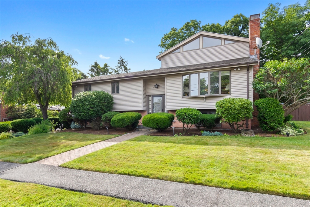 45 Paul Ave, Peabody, Massachusetts, 4 Bedrooms Bedrooms, 7 Rooms Rooms,3 BathroomsBathrooms,Residential,For Sale,Paul Ave,73539086