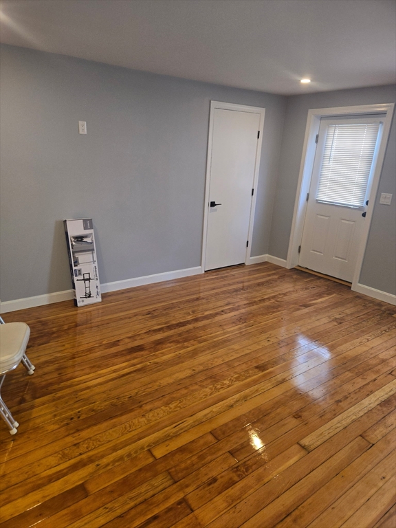 47 Massasoit, Hull, Massachusetts, 1 Bedroom Bedrooms, 6 Rooms Rooms,1 BathroomBathrooms,Residential Lease,For Rent,Massasoit,73539540