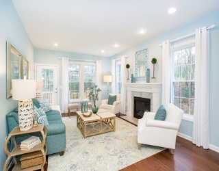 18 Weathervane Drive, Walpole, Massachusetts, 2 Bedrooms Bedrooms, 8 Rooms Rooms,2.5 BathroomsBathrooms,Residential,For Sale,Weathervane Drive,73539556