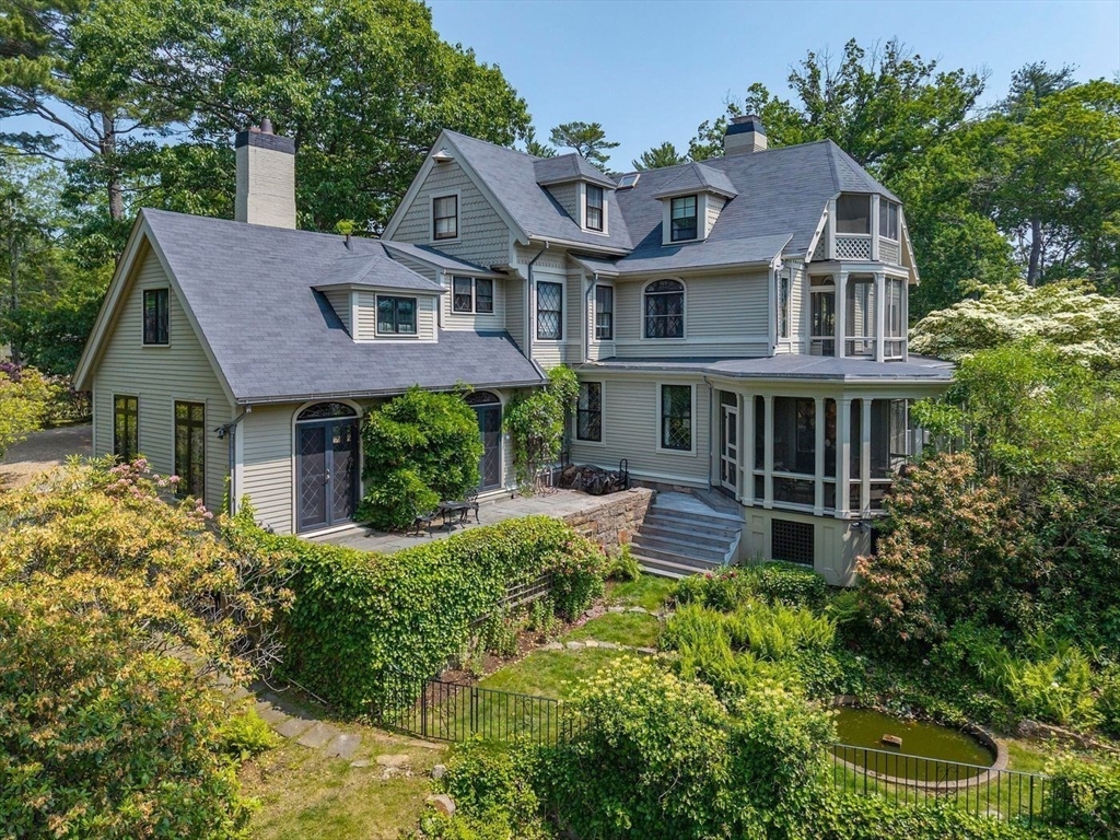 802 Hale Street, Beverly, Massachusetts, 8 Bedrooms Bedrooms, 19 Rooms Rooms,6.5 BathroomsBathrooms,Residential,For Sale,Hale Street,73539531