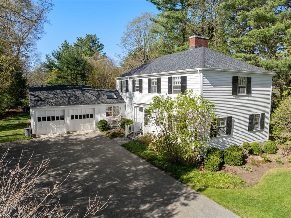 633 Boston Post Rd, Weston, Massachusetts, 3 Bedrooms Bedrooms, 10 Rooms Rooms,3.5 BathroomsBathrooms,Residential,For Sale,Boston Post Rd,73512422