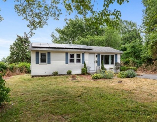 99 Swansom Rd, Swansea, Massachusetts, 3 Bedrooms Bedrooms, 5 Rooms Rooms,1 BathroomBathrooms,Residential,For Sale,Swansom Rd,73539412