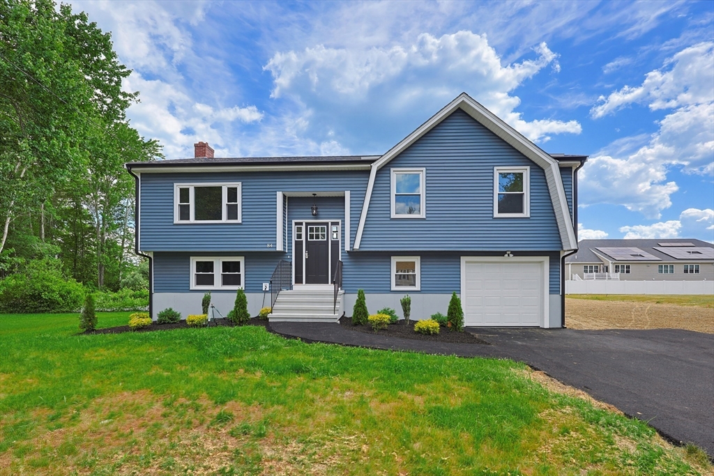 84 Scotland St, West Bridgewater, Massachusetts, 3 Bedrooms Bedrooms, 9 Rooms Rooms,2 BathroomsBathrooms,Residential,For Sale,Scotland St,73539417