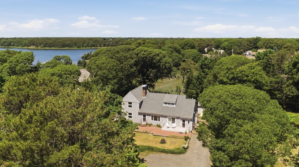 75 Old Main St, Dennis, Massachusetts, 4 Bedrooms Bedrooms, 6 Rooms Rooms,3.5 BathroomsBathrooms,Residential,For Sale,Old Main St,73532739