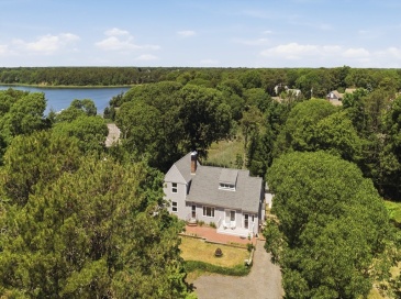 75 Old Main St, Dennis, Massachusetts, 4 Bedrooms Bedrooms, 6 Rooms Rooms,3.5 BathroomsBathrooms,Residential,For Sale,Old Main St,73532739 75 Old Main St, Dennis, Massachusetts, 4 Bedrooms Bedrooms, 6 Rooms Rooms,3.5 BathroomsBathrooms,Residential,For Sale,Old Main St,73532739