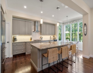 39 Highview Rd, Plymouth, Massachusetts, 4 Bedrooms Bedrooms, 7 Rooms Rooms,3 BathroomsBathrooms,Residential,For Sale,Highview Rd,73538343