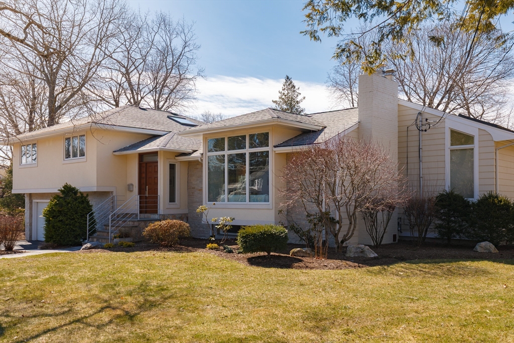 22 Burdean Rd, Newton, Massachusetts, 4 Bedrooms Bedrooms, 8 Rooms Rooms,3 BathroomsBathrooms,Residential,For Sale,Burdean Rd,73498791
