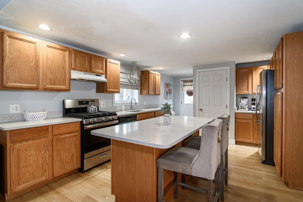 851 Worcester St, Wellesley, Massachusetts, 4 Bedrooms Bedrooms, 8 Rooms Rooms,1.5 BathroomsBathrooms,Residential,For Sale,Worcester St,73491766
