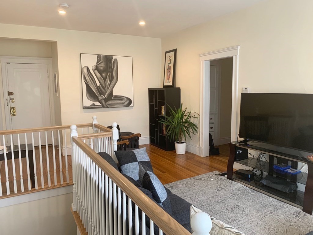 224 Jamaicaway, Boston, Massachusetts, 2 Bedrooms Bedrooms, 5 Rooms Rooms,2 BathroomsBathrooms,Residential Lease,For Rent,Jamaicaway,73497373