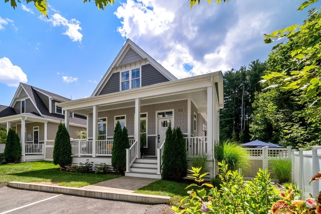 62 Boyde's Crossing, Norfolk, Massachusetts, 2 Bedrooms Bedrooms, 6 Rooms Rooms,2.5 BathroomsBathrooms,Residential,For Sale,Boyde's Crossing,73521990