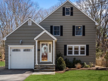 88 Robinwood Ave., Needham, Massachusetts, 4 Bedrooms Bedrooms, 10 Rooms Rooms,2.5 BathroomsBathrooms,Residential,For Sale,Robinwood Ave.,73491494