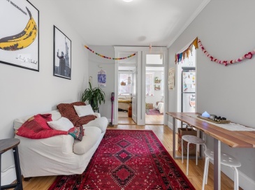 282 Newbury, Boston, Massachusetts, 2 Bedrooms Bedrooms, 6 Rooms Rooms,1 BathroomBathrooms,Residential,For Sale,Newbury,73518288 282 Newbury, Boston, Massachusetts, 2 Bedrooms Bedrooms, 6 Rooms Rooms,1 BathroomBathrooms,Residential,For Sale,Newbury,73518288