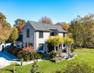 17 Robbins Street, Westport, Massachusetts, 3 Bedrooms Bedrooms, 8 Rooms Rooms,5 BathroomsBathrooms,Residential,For Sale,Robbins Street,73492976