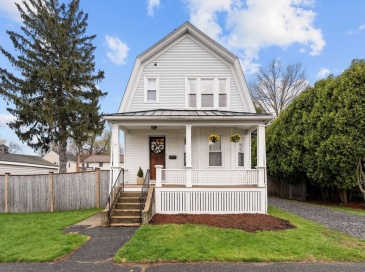 11 Draper Rd, Framingham, Massachusetts, 3 Bedrooms Bedrooms, 6 Rooms Rooms,1 BathroomBathrooms,Residential,For Sale,Draper Rd,73505395