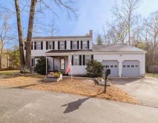36 Indian Run Rd, Bellingham, Massachusetts, 5 Bedrooms Bedrooms, 9 Rooms Rooms,3 BathroomsBathrooms,Residential,For Sale,Indian Run Rd,73524493