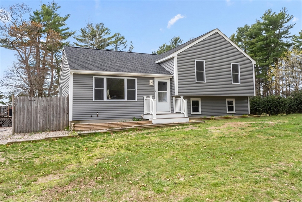 210 Plymouth St, Carver, Massachusetts, 4 Bedrooms Bedrooms, 7 Rooms Rooms,2 BathroomsBathrooms,Residential,For Sale,Plymouth St,73513104