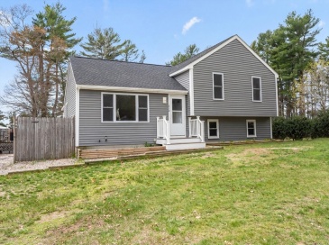210 Plymouth St, Carver, Massachusetts, 4 Bedrooms Bedrooms, 7 Rooms Rooms,2 BathroomsBathrooms,Residential,For Sale,Plymouth St,73513104