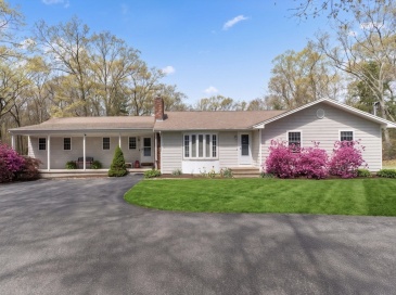 34 Smith, Rehoboth, Massachusetts, 4 Bedrooms Bedrooms, 9 Rooms Rooms,3.5 BathroomsBathrooms,Residential,For Sale,Smith,73514761