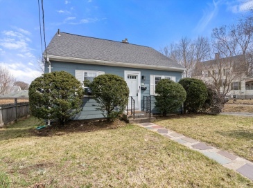 2 Bancroft Street, Maynard, Massachusetts, 4 Bedrooms Bedrooms, 8 Rooms Rooms,2 BathroomsBathrooms,Residential,For Sale,Bancroft Street,73494134