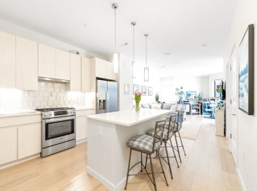 45 W 3rd St, Boston, Massachusetts, 2 Bedrooms Bedrooms, 4 Rooms Rooms,2 BathroomsBathrooms,Residential,For Sale,W 3rd St,73509216