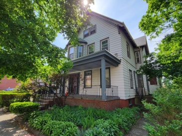 635 Salem St, Malden, Massachusetts, 1 Bedroom Bedrooms, 10 Rooms Rooms,2 BathroomsBathrooms,Residential,For Sale,Salem St,73525651