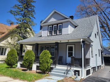 19 Greenbrier St, Springfield, Massachusetts, 3 Bedrooms Bedrooms, 6 Rooms Rooms,2 BathroomsBathrooms,Residential,For Sale,Greenbrier St,73507274
