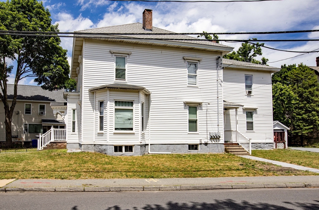 1 Spring St, Taunton, Massachusetts, 6 Bedrooms Bedrooms, 16 Rooms Rooms,3.5 BathroomsBathrooms,Residential Income,For Sale,Spring St,73539609