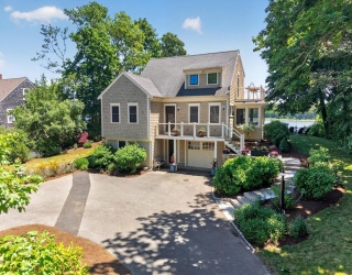 27 S Orleans Road, Orleans, Massachusetts, 4 Bedrooms Bedrooms, 7 Rooms Rooms,3 BathroomsBathrooms,Residential,For Sale,S Orleans Road,73539625