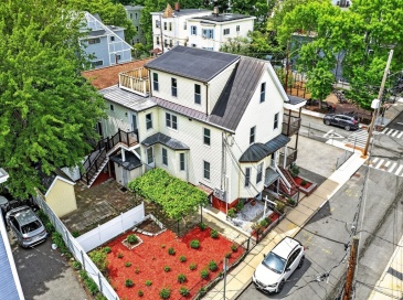 29 Hanson St, Somerville, Massachusetts, 8 Bedrooms Bedrooms, 18 Rooms Rooms,4 BathroomsBathrooms,Residential Income,For Sale,Hanson St,73539630