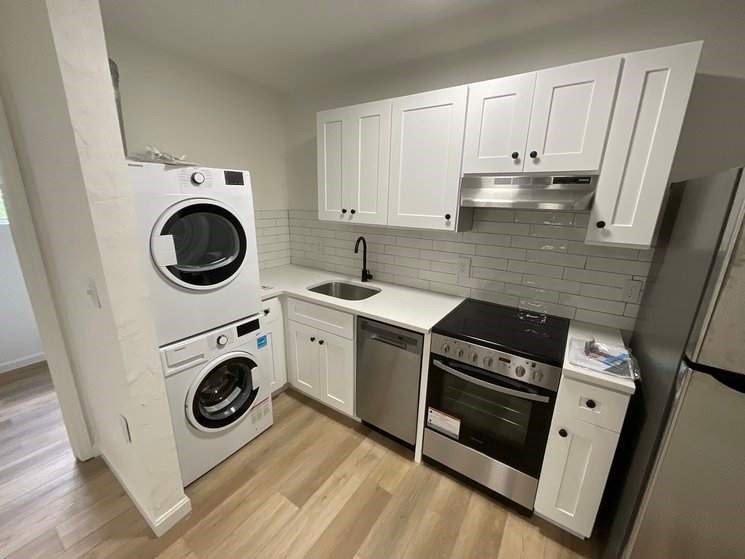 648 Washington, Braintree, Massachusetts, 1 Bedroom Bedrooms, 3 Rooms Rooms,1 BathroomBathrooms,Residential Lease,For Rent,Washington,73539643