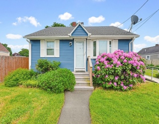66 Little Neck Avenue, Swansea, Massachusetts, 3 Bedrooms Bedrooms, 8 Rooms Rooms,1 BathroomBathrooms,Residential,For Sale,Little Neck Avenue,73528102