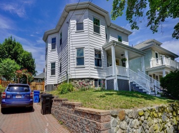 7 Vincent Avenue, Belmont, Massachusetts, 4 Bedrooms Bedrooms, 9 Rooms Rooms,1.5 BathroomsBathrooms,Residential Lease,For Rent,Vincent Avenue,73539652