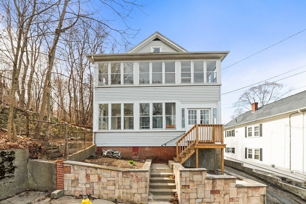 36 Dickinson Rd, Boston, Massachusetts, 3 Bedrooms Bedrooms, 5 Rooms Rooms,1.5 BathroomsBathrooms,Residential Lease,For Rent,Dickinson Rd,73539662
