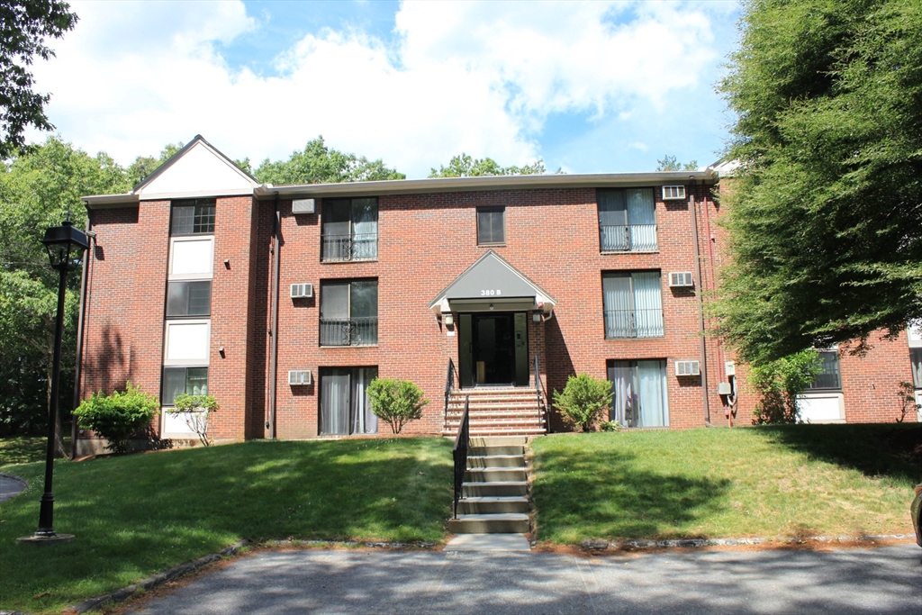 380 Great Road, Acton, Massachusetts, 1 Bedroom Bedrooms, 4 Rooms Rooms,1 BathroomBathrooms,Residential,For Sale,Great Road,73539715