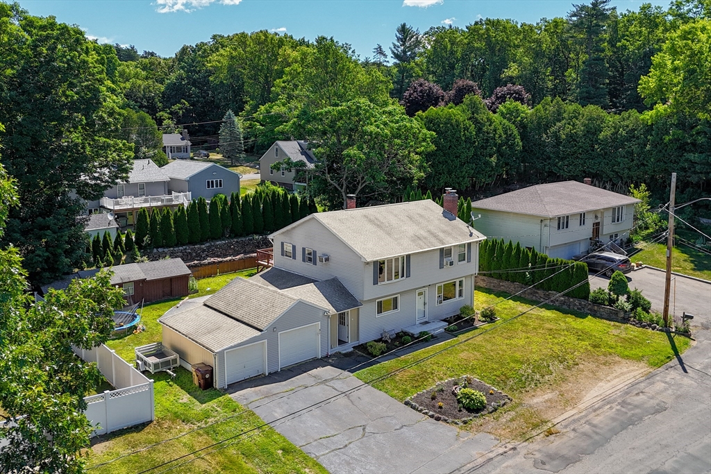 31 Harlan St, Ludlow, Massachusetts, 6 Bedrooms Bedrooms, 10 Rooms Rooms,3 BathroomsBathrooms,Residential,For Sale,Harlan St,73539704