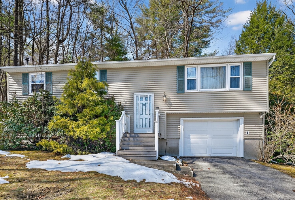 136 Dudley Rd, Oxford, Massachusetts, 3 Bedrooms Bedrooms, 6 Rooms Rooms,2 BathroomsBathrooms,Residential,For Sale,Dudley Rd,73527984